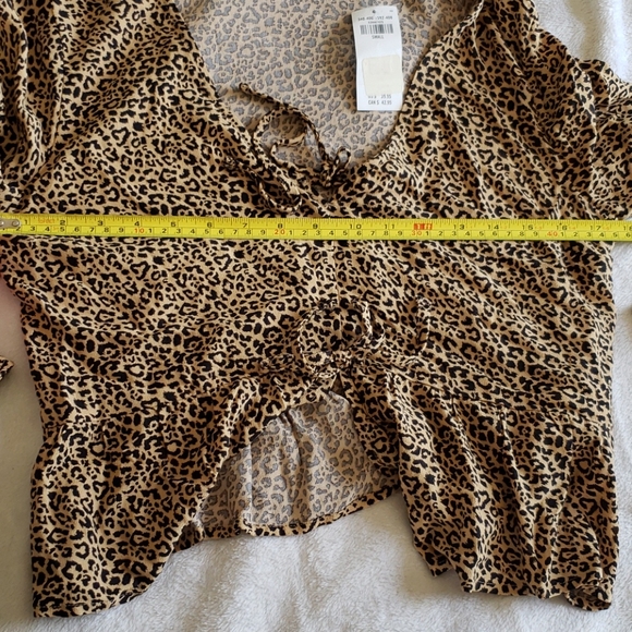 NWT Hollister Leopard Print Peplum Blouse - Picture 9 of 11